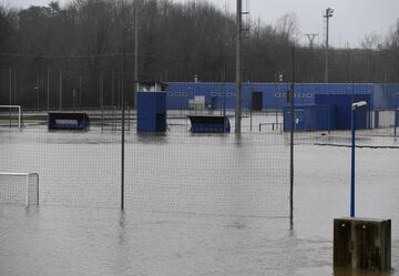 El Real Oviedo no ha podido entrenarse hoy en El Requexón debido a las inundaciones en la ciudad deportiva causadas por las continuas lluvias de estos días en Asturias.