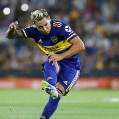 Zárate cada vez juega menos