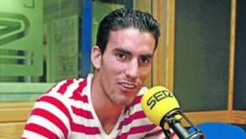 <b>ÍDOLO DE LA AFICIÓN. </b>Alfaro se confesó ayer ante los oyentes de la Cadena SER en Tenerife.