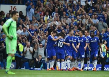 El Chelsea se impuso ante el Sunderland y celebró su título como campeón de la Premier. 