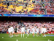 Soccer Football - UEFA Women's Champions League - Quarter Finals - Second Leg - FC Barcelona v Real Madrid - Spotify Camp Nou, Barcelona, Spain - April 2, 2026 Real Madrid players during warm-up before the match REUTERS/Albert Gea