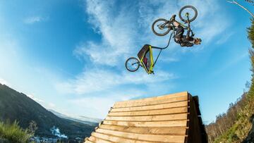 Danny MacAskill, canguro