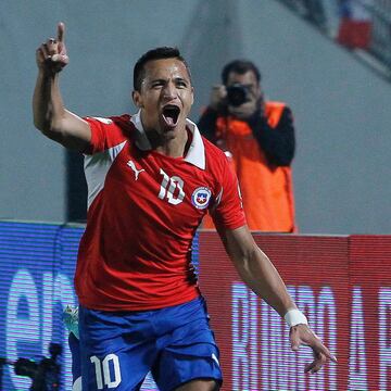 Si bien jugó la última Copa América con la "10", antes ya había ocupado ese dorsal en la "Era Sampaoli".