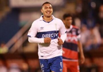 El 6 de noviembre del 2015, Jeisson Vargas tuvo su debut goleador soñado. Anotó tres goles en la victoria de la UC por 5-1 ante San Marcos de Arica, cuando tenía 18 años y 52 días.