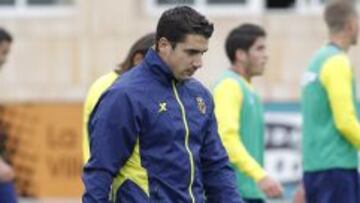 EN PELIGRO. Velázquez medita durante un entrenamiento.