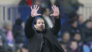 El entrenador argentino del Atlético de Madrid, Diego Simeone, durante partido ante el Levante.