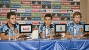 ILUSIÓN. Tello, Koke e Iñigo Martínez están contentos con su convocatoria. No renuncian a convertirse en futuros referentes de La Selección.