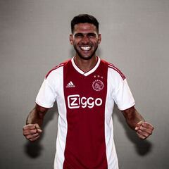 León negocia con Ajax por Lisandro Magallán