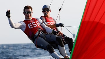 La vela española resiste a
un mal día sin viento