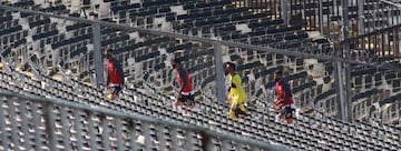 Los jugadores suben por Océano.