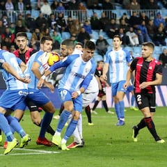 El Málaga puso de mal café a
la grada y a Al Thani tras la debacle con el Reus