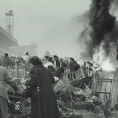 "Veía prismáticos colgados de cuellos sin cabeza"