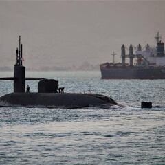 Irán fuerza a un submarino de EEUU a salir a la superficie
