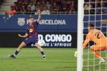 El jugador barcelonista hizo uno de los goles de la jornada. En realidad, demostró que se quedó en Barcelona y puede hacerse un hueco. Siempre que sale, cumple.