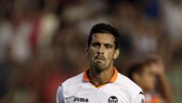 Ricardo Costa celebra un gol con el Valencia.