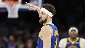 Klay Thompson, escolta de Golden State Warriors, celebra un triple ante Oklahoma City Thunder.