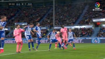 El VAR deshizo el lío de Umtiti: penalti para el Barça tras quitarle el gol a Piqué