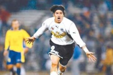 'Bam Bam' jugó la edición 2003 defendiendo la camiseta de Colo Colo. Los albos quedaron fuera en la fase de grupos, en un conjunto integrado por Independiente Medellín, Barcelona de Ecuador y Boca Juniors.