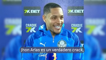 El delantero brasileño se mostró muy contento por el aporte de Jhon.