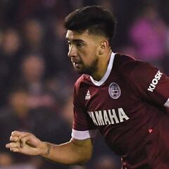 Marcelino Moreno compra casa a sus papás antes de salir de Argentina rumbo a la MLS