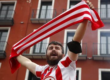 Los jugadores del Atleti celebran LaLiga con la afición en Valladolid