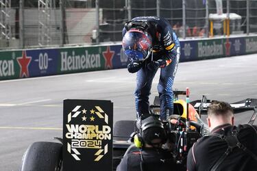 Celebración de Max Verstappen tras proclamarse cuarta vez campeón del mundo de la Fórmula 1.