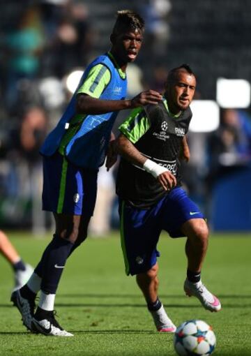 05/06/15  PREVIA FINAL CHAMPIONS LEAGUE
ULTIMO ENTRENAMIENTO DE LA JUVENTUS EN EL ESTADIO OLIMPICO DE BERLIN 
ARTURO VIDAL