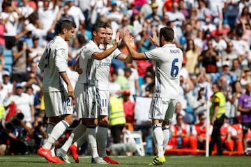 Real Madrid celebrate on Saturday against Osasuna