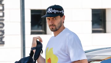 Dimitrievski llega a la Ciudad Deportiva de Paterna.