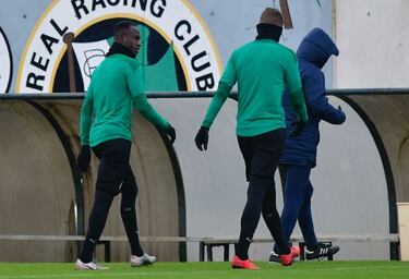 El nuevo míster quiere adelantar la línea defensiva