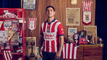 Vuelven los cuernos a la camisa de Chivas