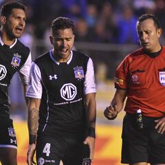 Colo Colo rescata un polémico empate con Bolívar en La Paz