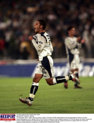 El bicampeón con Pumas tendrá su primera oportunidad como director técnico en Liga MX. Querétaro lo promovió de asistente de Vucetich, para convertirse en interino hasta final del Clausura 2017, su primera experiencia como DT profesional.