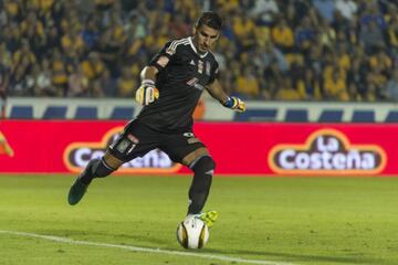 Titular indiscutible con los Tigres a lo largo del Clausura 2018. ha recibido 14 goles.