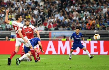 1-0. Olivier Giroud marc¨® el primer gol.