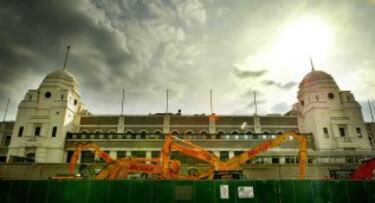 Demolición del Estadio de Wembley en diciembre de 2002.