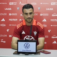 Postigo: “El fútbol no da victorias por la historia. Se logran en el campo”