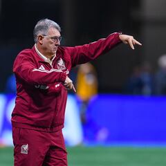 El ‘Tri’ ya se entrena en Girona a la espera de Raúl Jiménez