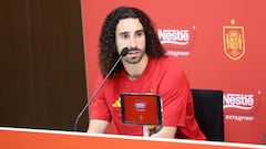 Cucurella defiende a Lamine Yamal: “Quería estar con nosotros”