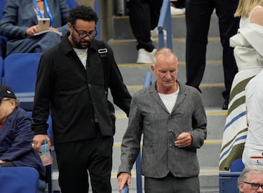Los músicos Sting y Shaggy antes del partido final entre el italiano Jannik Sinner y el español Carlos Alcaraz.