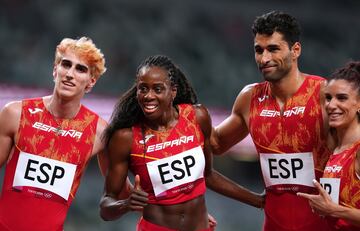 El equipo de 4x400 bate el récord de España y se mete en la final. Con 3:13.29 se meten tras descalificaciones de otros atletas. Laura Bueno, Samuel Sánchez, Bernat García y Sara Gallego han sido los corredores españoles.