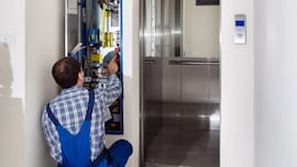 La LPH lo confirma: si un vecino no paga las derramas y quiere utilizar el ascensor puedes apelar al artículo 6