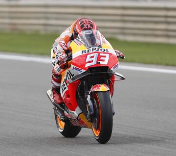 Marc Márquez rodando en el Ricardo Tormo de Cheste en el día de test de MotoGP.