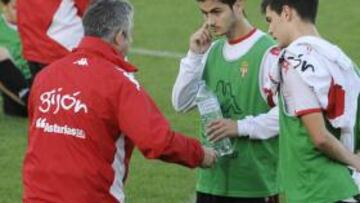 <b>BAJA. </b>Nacho cases no estará en Vallecas, lo que obligará a Preciado a hacer cambios.