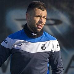 El Villarreal cierra el fichaje del centrocampista Javi Fuego