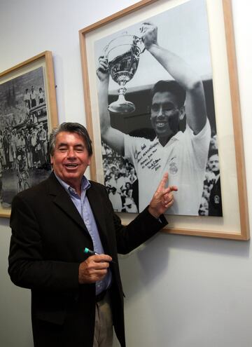 Manolo Santana en la redacci¨®n del Diario AS