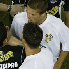 "Huaiquipán les pintó la cara": el día que Colo Colo chocó con Leeds