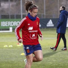 España volvió al trabajo en solitario