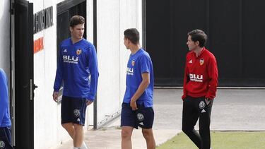 Marcelino, con Santi Mina.