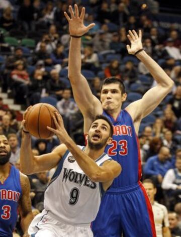 Ricky Rubio y Ersan Ilyasova.